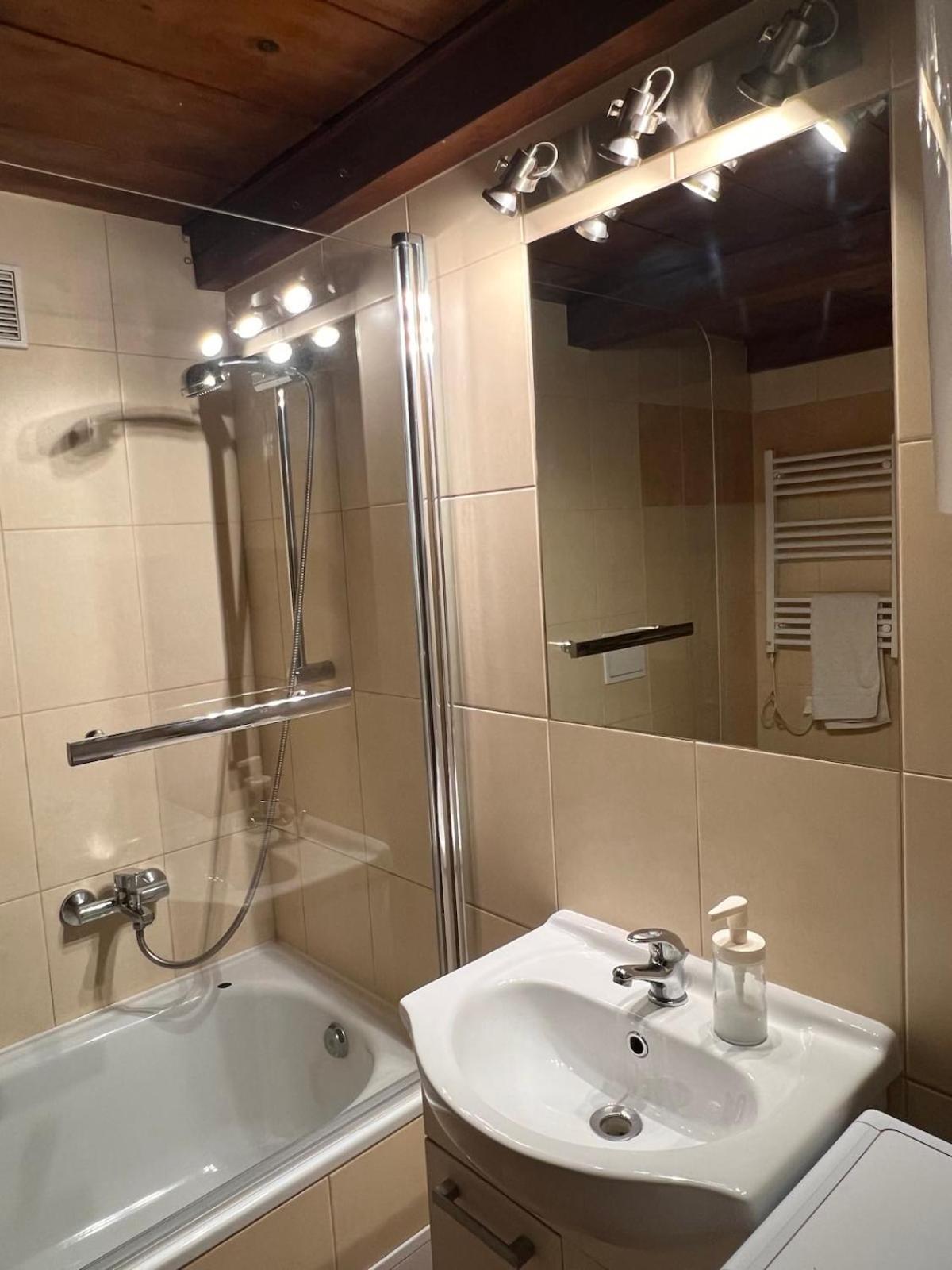 St Gertruda Apartment Free Parking Citybeat#2 克拉科夫 外观 照片